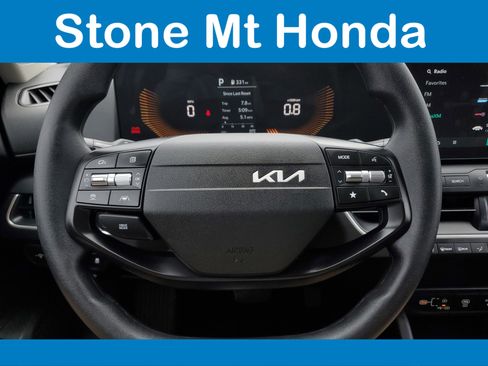 Used 2025 Kia K4 LXS image 21