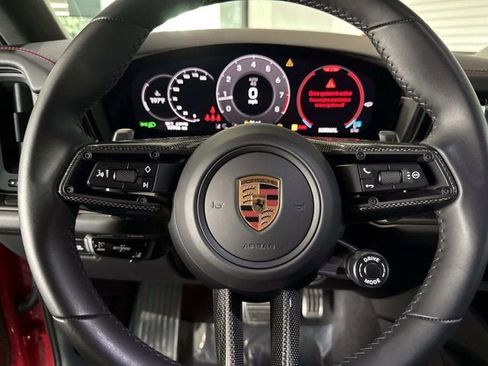 Certified 2025 Porsche Cayenne GTS AWD/4WD image 31