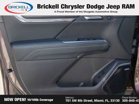 Used 2024 GMC Acadia Elevation image 10