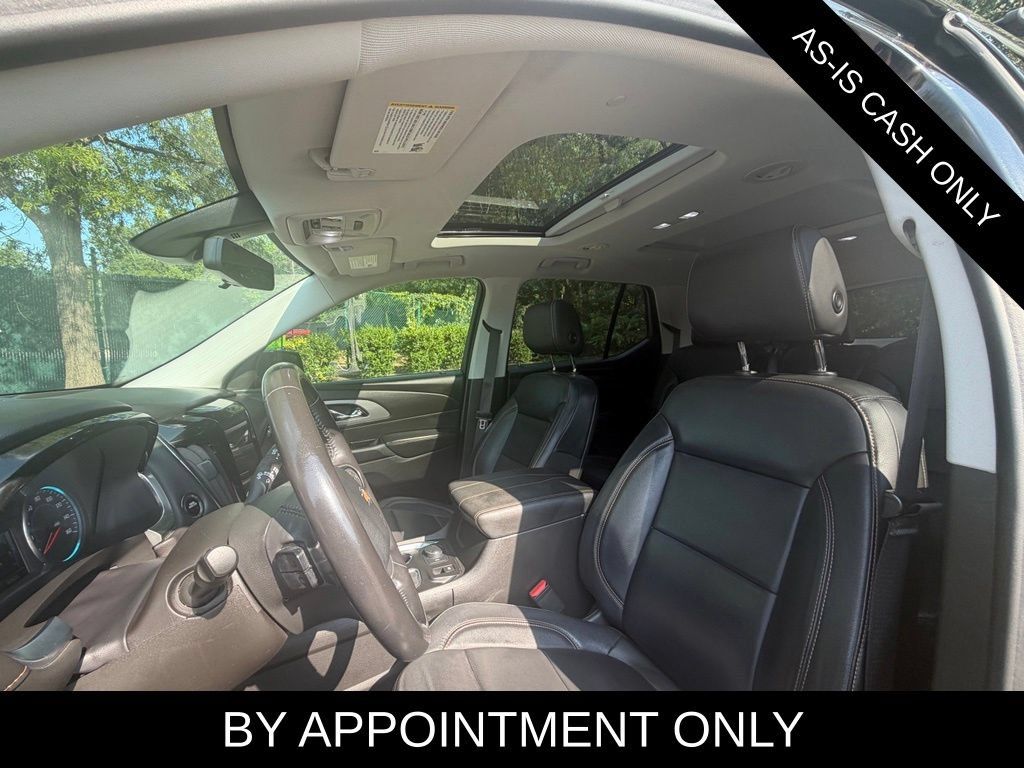 Used 2019 Chevrolet Traverse LT w/ LT Premium Package FWD image 9