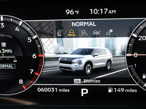 Used 2023 Mitsubishi Outlander SEL FWD image 34