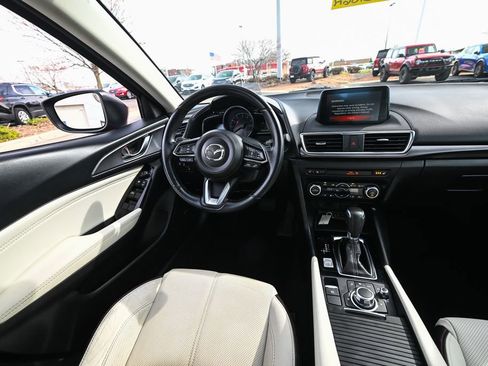 Used 2018 MAZDA MAZDA3 Grand Touring w/ Premium Equipment Package image 30