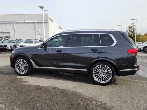 Used 2021 BMW X7 xDrive40i w/ Premium Package image 8