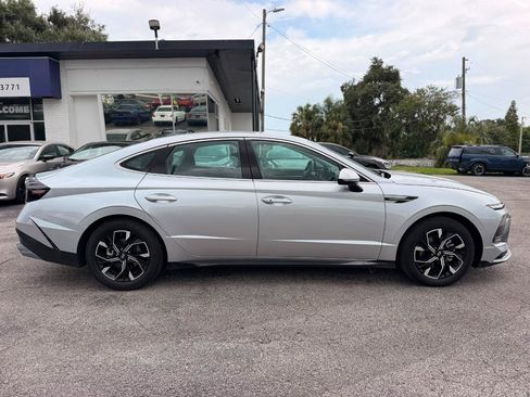 Used 2025 Hyundai Sonata SEL FWD image 6