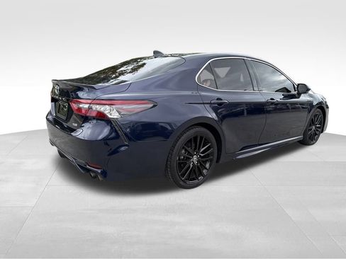 Used 2022 Toyota Camry XSE image 7