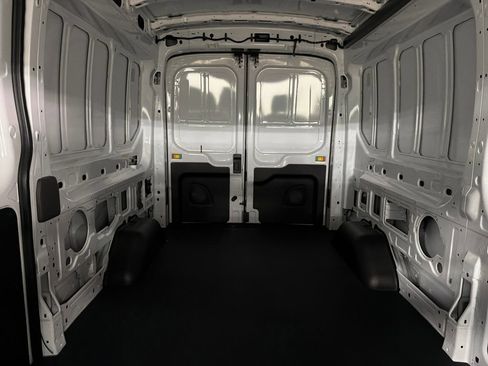 New 2026 Ford Transit 250 148 Medium Roof RWD image 27