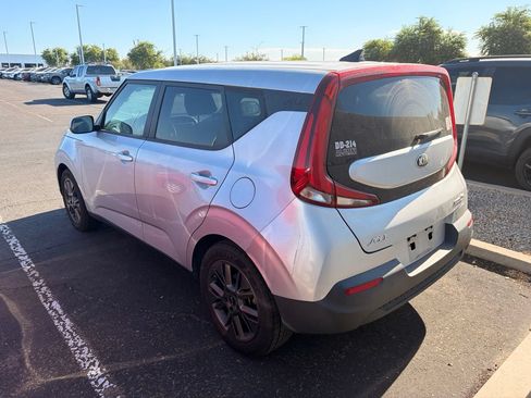 Used 2021 Kia Soul S FWD image 6