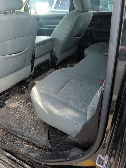 Used 2013 RAM 1500 Express AWD/4WD image 9