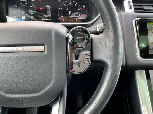 Used 2020 Land Rover Range Rover Sport HSE image 12