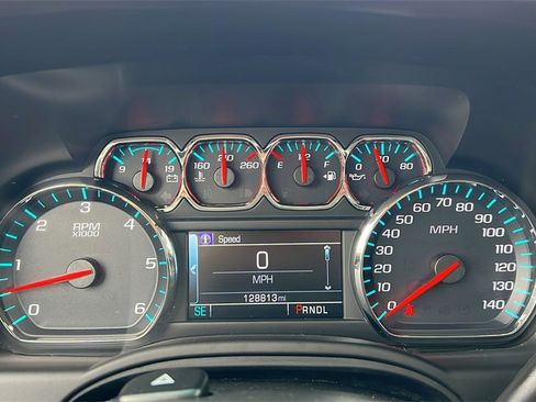 Used 2020 Chevrolet Suburban LT image 18