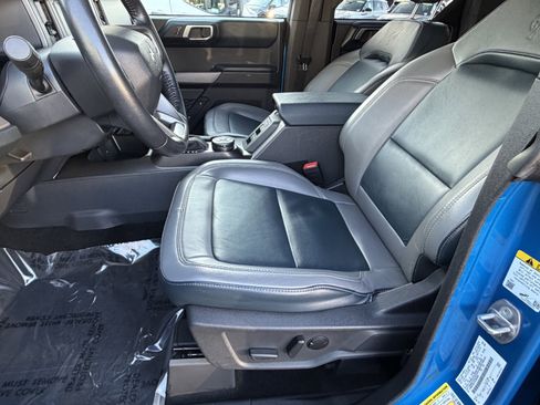 Certified 2023 Ford Bronco Outer Banks w/ Sasquatch Package image 11