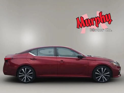 Used 2019 Nissan Altima 2.5 SR FWD image 9