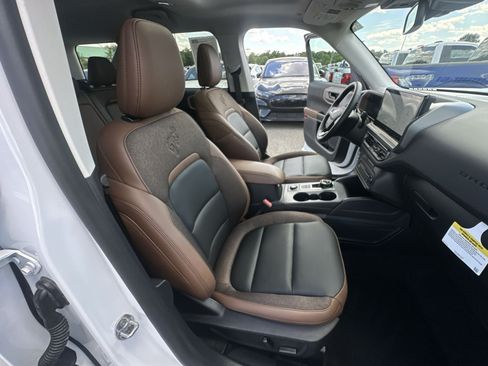 Certified 2025 Ford Bronco Sport Outer Banks w/ Outer Banks Tech Package+ AWD/4WD image 35