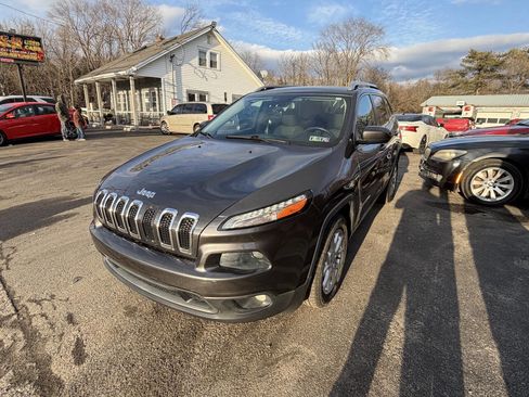 Used 2015 Jeep Cherokee Latitude image 5