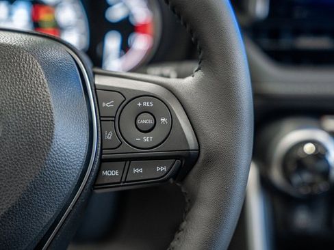 New 2025 Toyota RAV4 XLE image 28