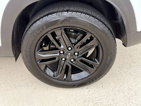 Used 2024 Chevrolet Trax ACTIV w/ Driver Confidence Package image 9