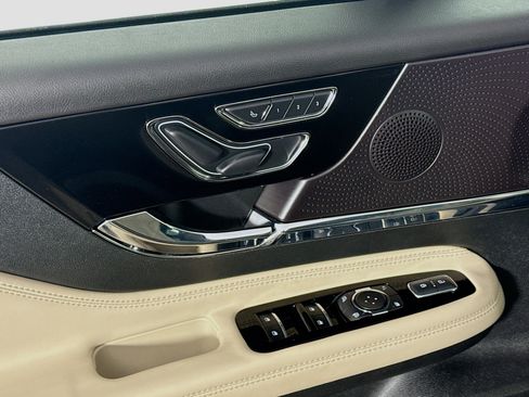 Used 2025 Lincoln Corsair FWD w/ Equipment Group 101A image 24