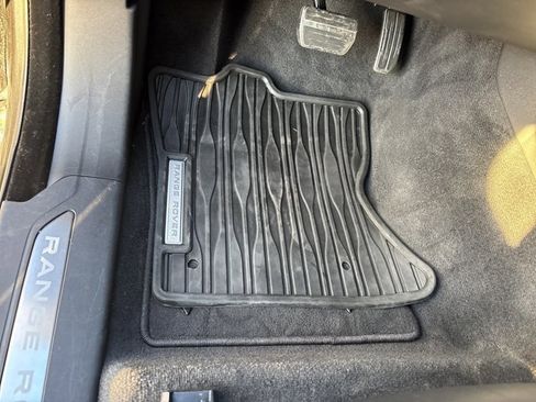 Used 2024 Land Rover Range Rover Velar Dynamic SE image 27