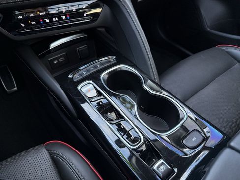 Used 2023 Buick Envision Essence w/ Sport Touring Package image 24