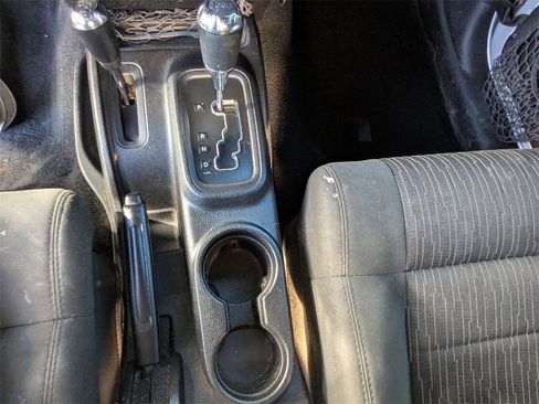 Used 2012 Jeep Wrangler Sahara w/ Connectivity Group image 19