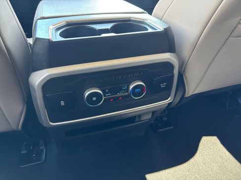 Used 2024 Ford Expedition Limited RWD image 25