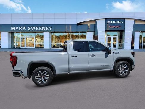 Used 2025 GMC Sierra 1500 SLE w/ Preferred Package AWD/4WD image 30
