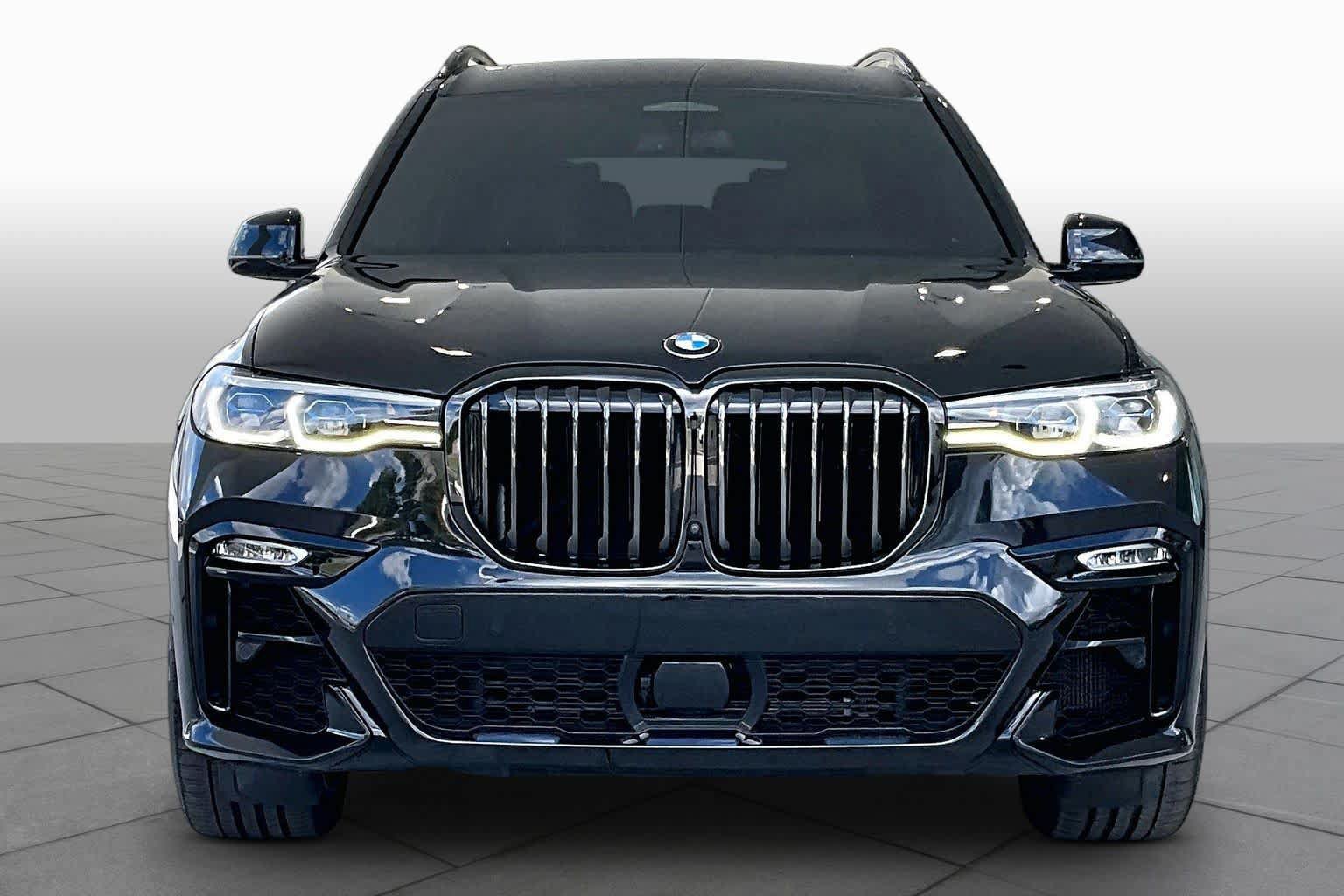 Used 2022 BMW X7 M50i AWD/4WD image 3