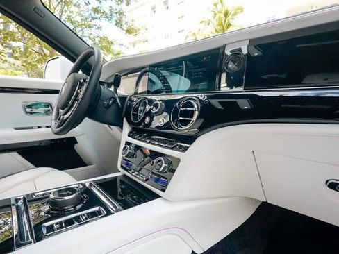 Used 2022 Rolls-Royce Ghost image 87