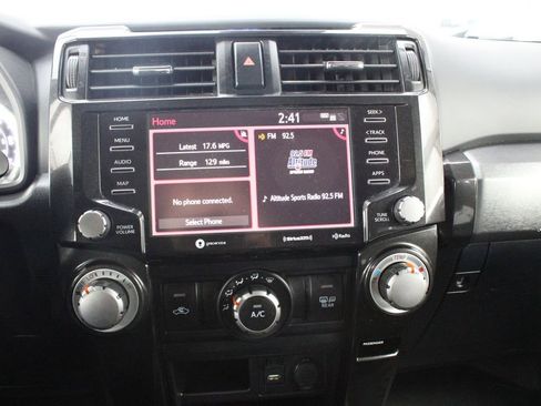 Used 2020 Toyota 4Runner TRD Off-Road AWD/4WD image 5