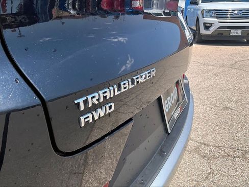 Used 2025 Chevrolet TrailBlazer LT AWD/4WD image 30