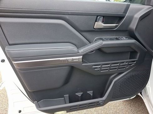 New 2025 Toyota Tacoma TRD Off-Road AWD/4WD image 11