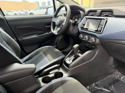 Used 2025 Nissan Versa SV w/ Trunk Package image 39