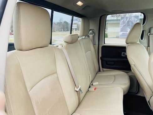 Used 2014 RAM 1500 Laramie w/ Convenience Group image 13