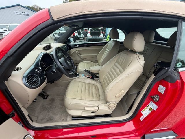 Used 2013 Volkswagen Beetle 2.0T FWD image 9