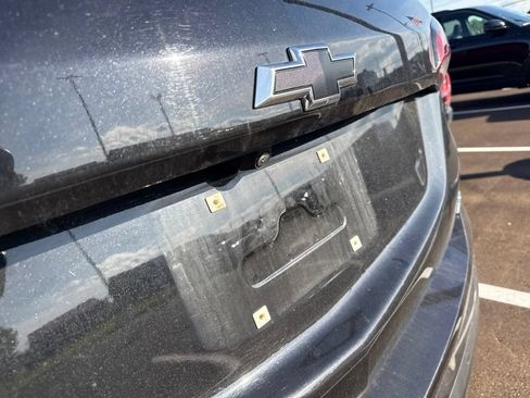 Used 2022 Chevrolet Equinox RS w/ Infotainment Package FWD image 24