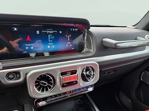 Used 2025 Mercedes-Benz G 63 AMG 4MATIC image 18