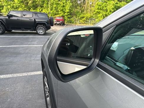 Used 2025 Chevrolet Equinox LT AWD/4WD image 40