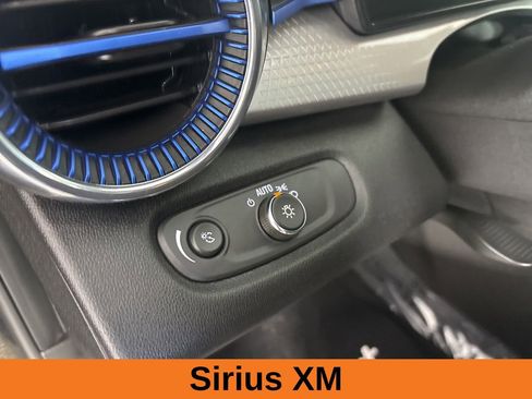 Used 2024 Chevrolet Trax LT image 9