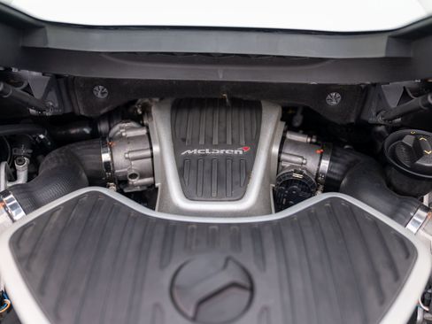 Used 2016 McLaren 650S Spider RWD image 50