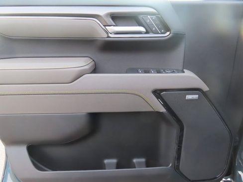 Certified 2025 Chevrolet Silverado 1500 ZR2 w/ Technology Package image 13