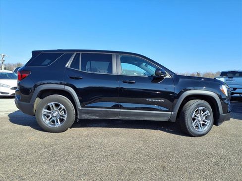 Used 2025 GMC Terrain Elevation w/ Technology Package II image 33