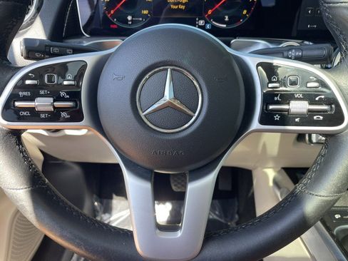 Used 2020 Mercedes-Benz GLB 250 image 16