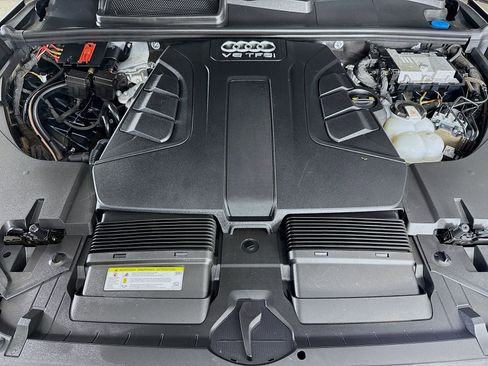 Used 2017 Audi Q7 3.0T Prestige w/ Prestige Package image 32