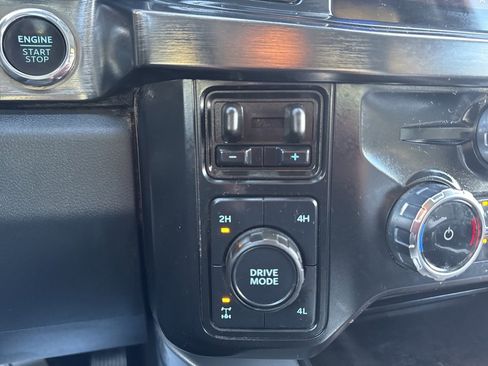 Certified 2024 Ford F350 Lariat w/ Chrome Package image 8