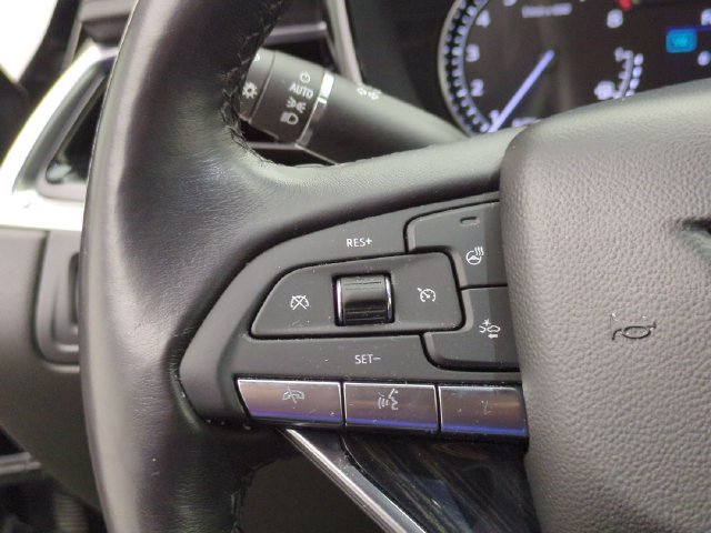 Used 2024 Cadillac XT6 Premium Luxury w/ LPO, Floor Liner Package FWD image 11