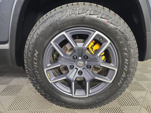 Used 2023 Rivian R1S Launch Edition Quad AWD/4WD image 10