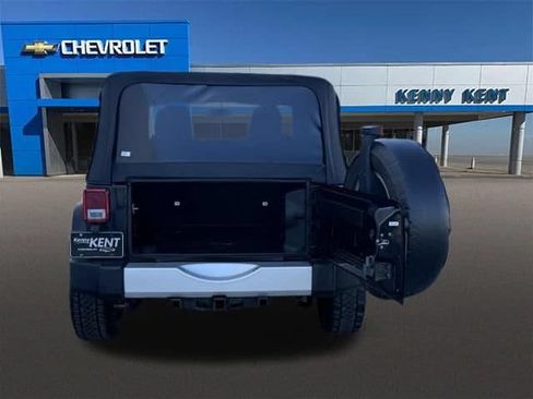 Used 2013 Jeep Wrangler Sahara w/ Connectivity Group AWD/4WD image 9