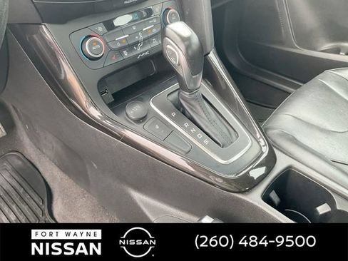 Used 2018 Ford Focus Titanium w/ Titanium Technology Package FWD image 26