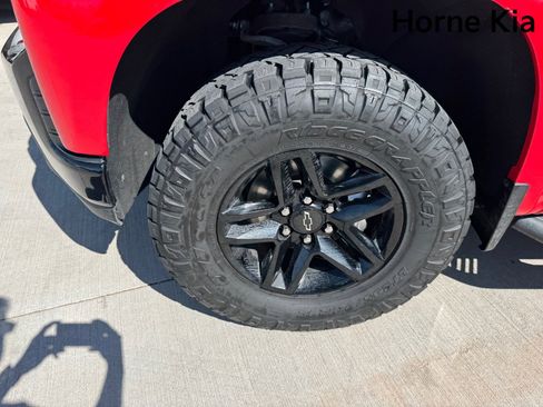 Used 2020 Chevrolet Silverado 1500 LT Trail Boss image 8