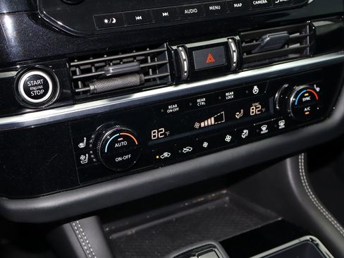 Used 2024 Nissan Pathfinder Platinum w/ Cargo Package image 27